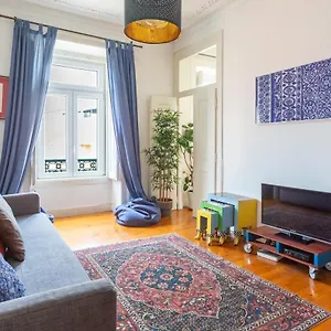 Bright 2 Bedroom 100m From Av. Liberdade Lisboa